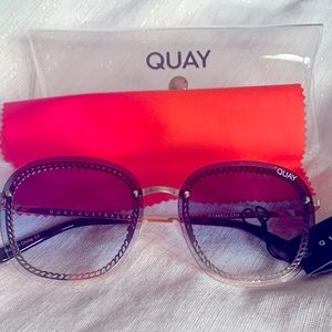NEW! QUAY 'Jezabel' Sunnies
